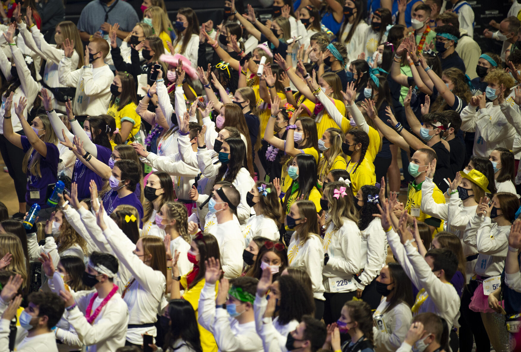 THON 2022, first line dance